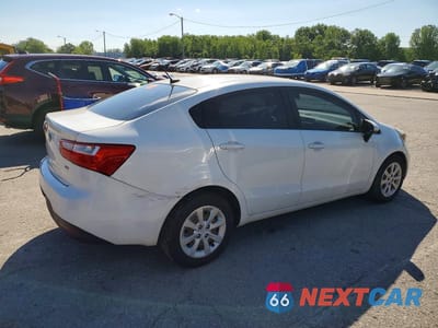 Trzecie zdjęcie samochodu z tyłu: 2014 KIA RIO LX VIN:KNADM4A34E6364560 - miniatura