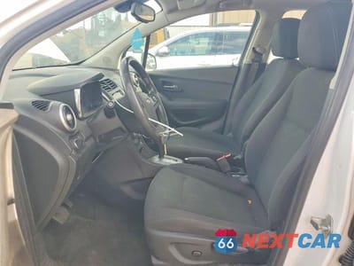 Zdjęcie 7 z 13 samochodu: 2016 CHEVROLET TRAX LS VIN:3GNCJKSB9GL280400 - miniatura