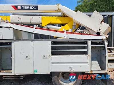 Zdjęcie 9 z 10 samochodu: 2015 INTERNATIONAL 4300 BUCKET TRUCK VIN:1HTMMAAN3FH514475 - miniatura