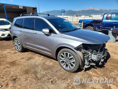 Czwarte zdjęcie samochodu z boku: 2021 CADILLAC XT6 SPORT VIN:1GYKPGRS5MZ185417 - miniatura