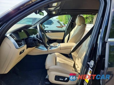 Zdjęcie 7 z 13 samochodu: 2021 BMW X5 XDRIVE40I VIN:5UXCR6C03M9E57406 - miniatura