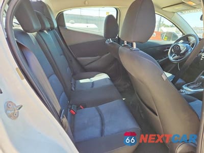 Zdjęcie 10 z 12 samochodu: 2016 SCION IA BASE VIN:3MYDLBZV8GY110461 - miniatura
