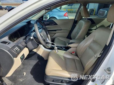 Zdjęcie 7 z 12 samochodu: 2015 HONDA ACCORD TOURING HYBRID VIN:1HGCR6F70FA015368 - miniatura