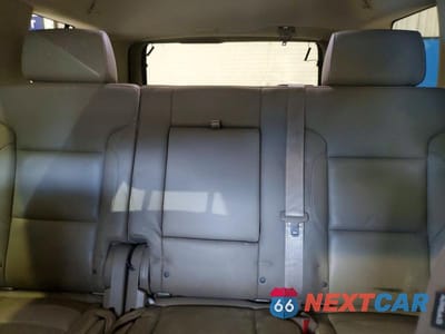 Zdjęcie 10 z 14 samochodu: 2015 CHEVROLET TAHOE K1500 LT VIN:1GNSKBKC1FR640526 - miniatura