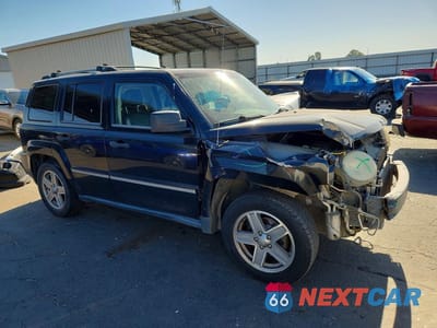 Czwarte zdjęcie samochodu z boku: 2008 JEEP PATRIOT LIMITED VIN:1J8FF48W18D681596 - miniatura
