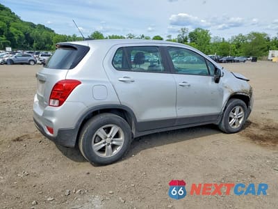 Trzecie zdjęcie samochodu z tyłu: 2018 CHEVROLET TRAX LS VIN:3GNCJNSB7JL223203 - miniatura