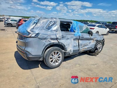 Trzecie zdjęcie samochodu z tyłu: 2025 HONDA CR-V EX VIN:2HKRS3H49SH300829 - miniatura