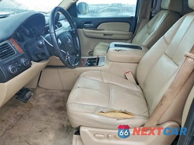 Zdjęcie 7 z 12 samochodu: 2007 CHEVROLET SUBURBAN K1500 VIN:3GNFK16347G310774 - miniatura