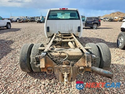 Zdjęcie 10 z 12 samochodu: 2014 CHEVROLET SILVERADO C3500 VIN:1GB3CZC85EF151810 - miniatura
