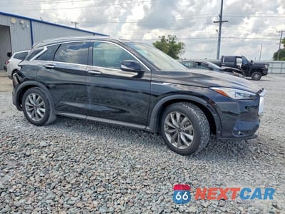 Czwarte zdjęcie samochodu z boku: 2021 INFINITI QX50 LUXE VIN:3PCAJ5BA6MF101653 - miniatura