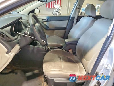 Zdjęcie 7 z 12 samochodu: 2010 KIA FORTE EX VIN:KNAFU4A27A5858038 - miniatura
