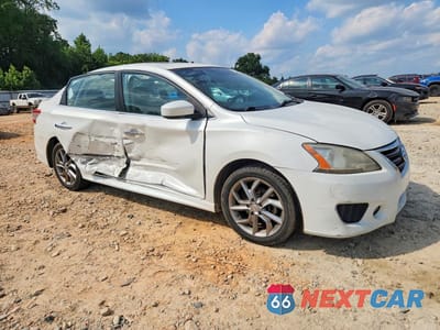 Czwarte zdjęcie samochodu z boku: 2013 NISSAN SENTRA S VIN:3N1AB7AP3DL675596 - miniatura