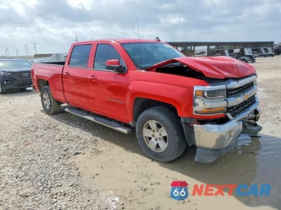 Czwarte zdjęcie samochodu z boku: 2017 CHEVROLET SILVERADO C1500 LT VIN:3GCPCREC6HG431835 - miniatura