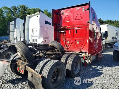 Czwarte zdjęcie samochodu z boku: 2017 FREIGHTLINER CASCADIA 125