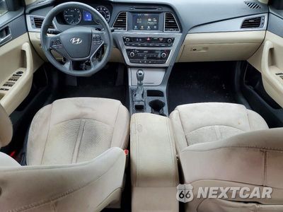 Zdjęcie 8 z 12 samochodu: 2016 HYUNDAI SONATA SE VIN:5NPE24AF7GH339832 - miniatura