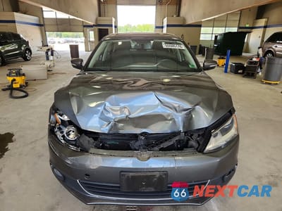 Piąte zdjęcie samochodu w środku: 2011 VOLKSWAGEN JETTA SEL VIN:3VWLX7AJ4BM309217 - miniatura