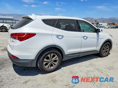 Trzecie zdjęcie samochodu z tyłu: 2016 HYUNDAI SANTA FE SPORT 2.4L VIN:5XYZT3LB4GG326577 - miniatura