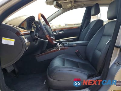 Zdjęcie 7 z 12 samochodu: 2012 MERCEDES-BENZ S 550 VIN:WDDNG7DB1CA490863 - miniatura