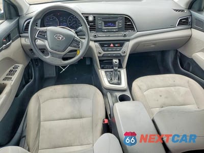 Zdjęcie 8 z 12 samochodu: 2017 HYUNDAI ELANTRA SE VIN:5NPD74LF2HH161162 - miniatura