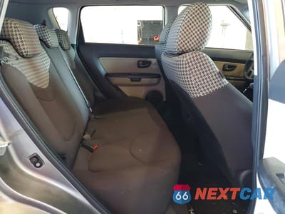 Zdjęcie 10 z 12 samochodu: 2010 KIA SOUL + VIN:KNDJT2A22A7178735 - miniatura