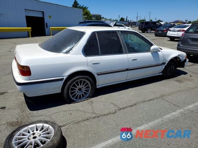 Trzecie zdjęcie samochodu z tyłu: 1991 HONDA ACCORD LX VIN:JHMCB7653MC003495 - miniatura