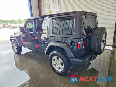 Drugie zdjęcie samochodu z przodu: 2022 JEEP WRANGLER UNLIMITED SPORT VIN:1C4HJXDG3NW240812 - miniatura