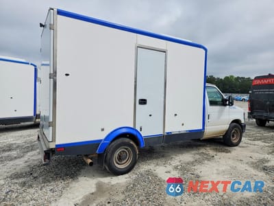 Trzecie zdjęcie samochodu z tyłu: 2024 FORD E350 REFRIGERATED BOX TRUCK VIN:1FDWE3FN2RDD04321 - miniatura