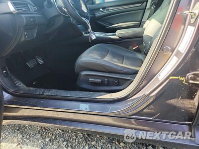 Zdjęcie 12 z 13 samochodu: 2019 HONDA ACCORD SPORT VIN:1HGCV1F38KA091250 - miniatura