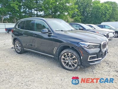 Czwarte zdjęcie samochodu z boku: 2022 BMW X5 XDRIVE40I VIN:5UXCR6C0XN9M54310 - miniatura