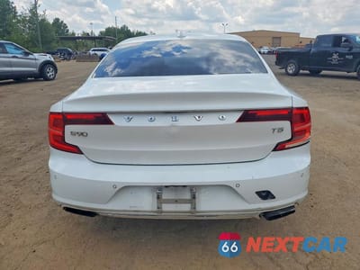 Zdjęcie 6 z 12 samochodu: 2018 VOLVO S90 T5 MOMENTUM VIN:LVY982AK0JP019175 - miniatura