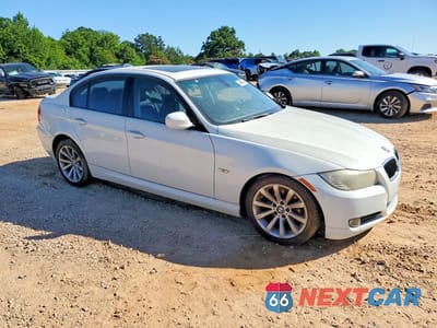 Czwarte zdjęcie samochodu z boku: 2011 BMW 328 I VIN:WBAPH7G59BNM57233 - miniatura