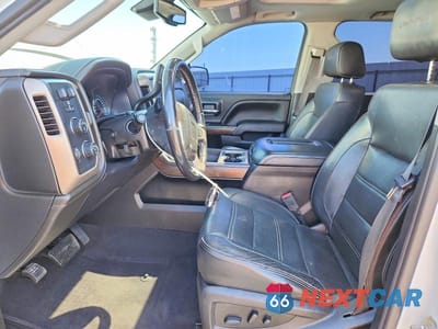 Zdjęcie 7 z 12 samochodu: 2019 GMC SIERRA K2500 DENALI VIN:1GT12SEY3KF111733 - miniatura