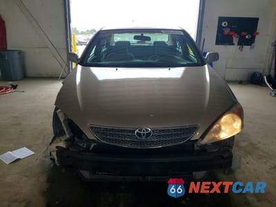 Piąte zdjęcie samochodu w środku: 2003 TOYOTA CAMRY LE V6 VIN:4T1BF32K83U044845 - miniatura