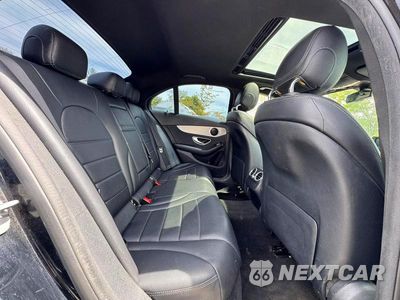 Zdjęcie 6 z 10 samochodu: 2019 MERCEDES-BENZ C 300 4MATIC VIN:55SWF8EB0KU315837 - miniatura