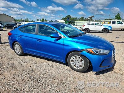 Czwarte zdjęcie samochodu z boku: 2017 HYUNDAI ELANTRA SE VIN:KMHD74LF1HU422301 - miniatura