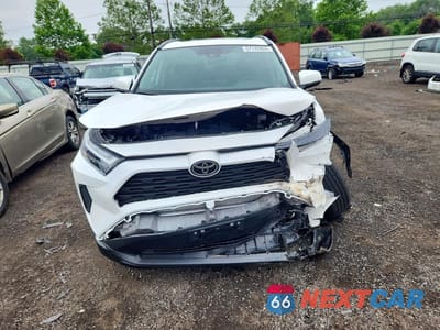 Piąte zdjęcie samochodu w środku: 2025 TOYOTA RAV4 XLE VIN:2T3P1RFVXSW616287 - miniatura