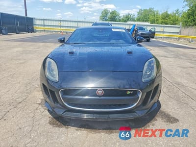 Piąte zdjęcie samochodu w środku: 2017 JAGUAR F-TYPE R VIN:SAJWJ6DL0HMK38094 - miniatura