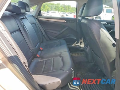 Zdjęcie 10 z 12 samochodu: 2015 VOLKSWAGEN PASSAT S VIN:1VWAT7A34FC101379 - miniatura