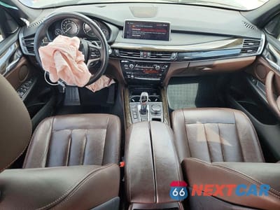 Zdjęcie 8 z 13 samochodu: 2018 BMW X5 XDRIVE35I VIN:5UXKR0C58J0Y05637 - miniatura