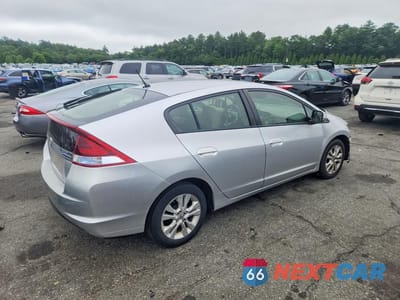 Trzecie zdjęcie samochodu z tyłu: 2013 HONDA INSIGHT EX VIN:JHMZE2H76DS001975 - miniatura