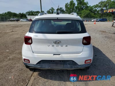 Zdjęcie 6 z 12 samochodu: 2021 HYUNDAI VENUE SEL VIN:KMHRC8A33MU089661 - miniatura