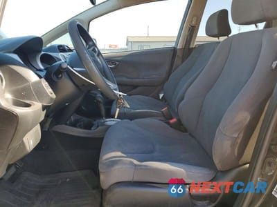 Zdjęcie 7 z 12 samochodu: 2013 HONDA FIT VIN:JHMGE8H33DC015205 - miniatura
