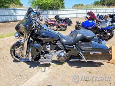 Trzecie zdjęcie samochodu z tyłu: 2018 HARLEY-DAVIDSON FLHTKL ULTRA LIMITED LOW VIN:1HD1KKD14JB677702 - miniatura