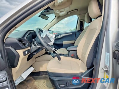 Zdjęcie 7 z 13 samochodu: 2020 FORD ESCAPE SE VIN:1FMCU9G6XLUB84971 - miniatura