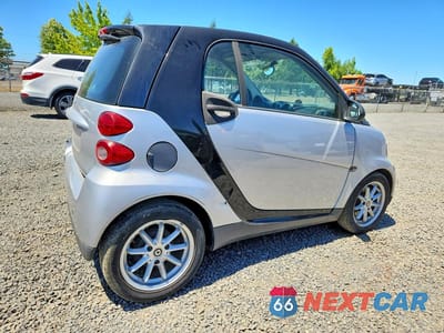 Trzecie zdjęcie samochodu z tyłu: 2008 SMART FORTWO PURE VIN:WMEEJ31X68K144864 - miniatura