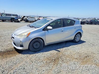 2013 TOYOTA PRIUS C JTDKDTB36D1531483 - główne zdjęcie licytacji z USA - miniatura