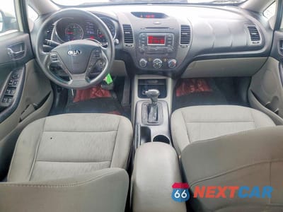 Zdjęcie 8 z 12 samochodu: 2015 KIA FORTE LX VIN:KNAFK4A60F5392565 - miniatura