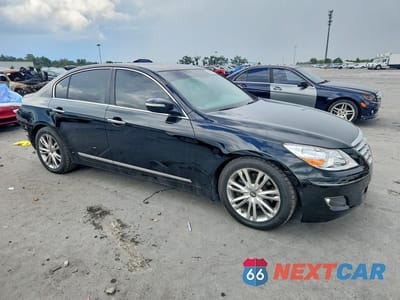Czwarte zdjęcie samochodu z boku: 2011 HYUNDAI GENESIS 4.6L VIN:KMHGC4DF2BU124385 - miniatura