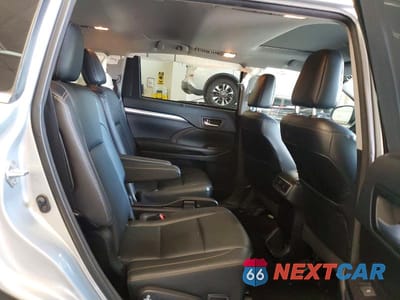 Zdjęcie 11 z 13 samochodu: 2017 TOYOTA HIGHLANDER XLE VIN:5TDJZRFH5HS470111 - miniatura