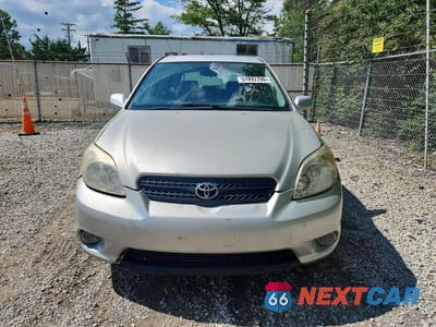 Piąte zdjęcie samochodu w środku: 2005 TOYOTA MATRIX XR VIN:2T1LR32E75C507052 - miniatura